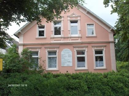 Esens 2-Zimmeroberwhg. 55 qm 270 Euro 37 Euro NK Energiekosten