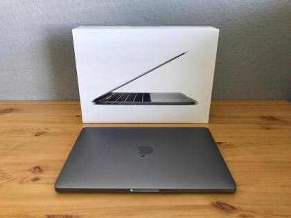 Apple MacBook Pro 13. 3 Retina Touch Bar