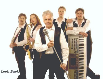 Bad Zwestener Lichterfest am 28. Juli 2022 mit Oldieformation Look Back