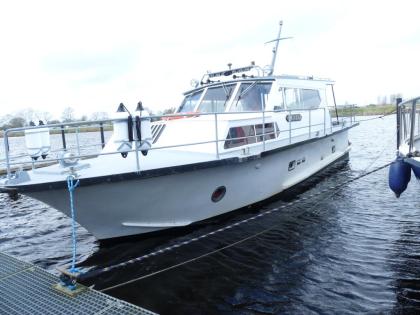 12m Motoryacht Bützfleth GFK Kajütboot Halbgleiter Motorboot 2x 129 PS Mercedes