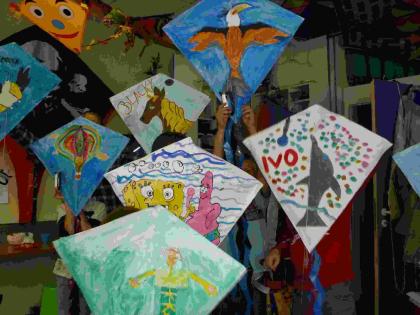 Im Kindergarten OGS Schule Ferienfreizeit . auch im Drachenshop Mülheim NRW Du