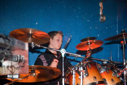 Schlagzeuger 12 Jahre sucht Band Rock/POP aus Lünen und Umgebung