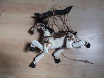 Marionette Pferd Holz bemalt Bewegungsschnüre