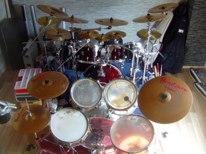 Biete Schlagzeug/Percussion/Gitarren - UNterricht an PLZ 42.