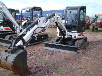 Bobcat 430 von Jahr 2022 mit nur 270 arbeitstunden wie neu.