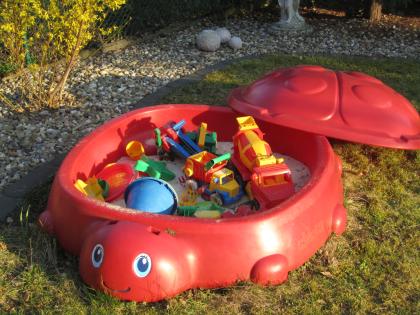 CHICCO SANDKOSTEN IN ROT