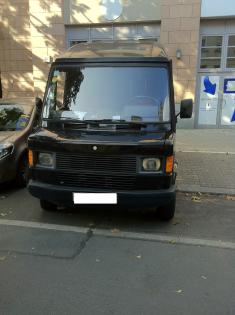 MERCEDES BENZ 208 D