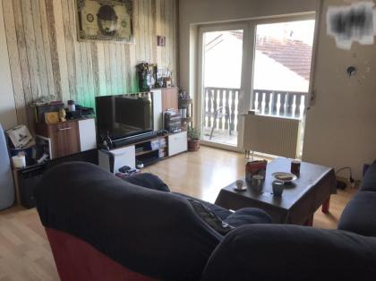 Gemütliche 2 Zimmerwohnung mit Einbauküchenzeile Bad WC Balkon Gartennutzung