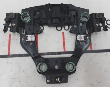 Tesla Model X Fahrer-Airbag-Steuermodulhalterung 2498692-CAV1