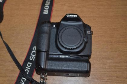 Kamera Canon 50D mit Zusatzbatteregriff Objektiv 28-300mm