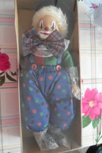 Verkaufe eine schöne Clownpuppe