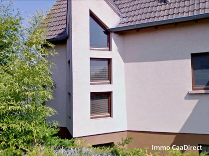 Haus voll Ausgestattet mit beheiztem Hallenbad 5 Min. von Deutschland 40 Min.