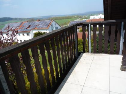 Großzügige gut geschnittene 3 ZKB-Wohnung mit Einbauküche Gartennutzung Traumlage in Diemelstadt