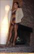 Dame mit Leder-Faible